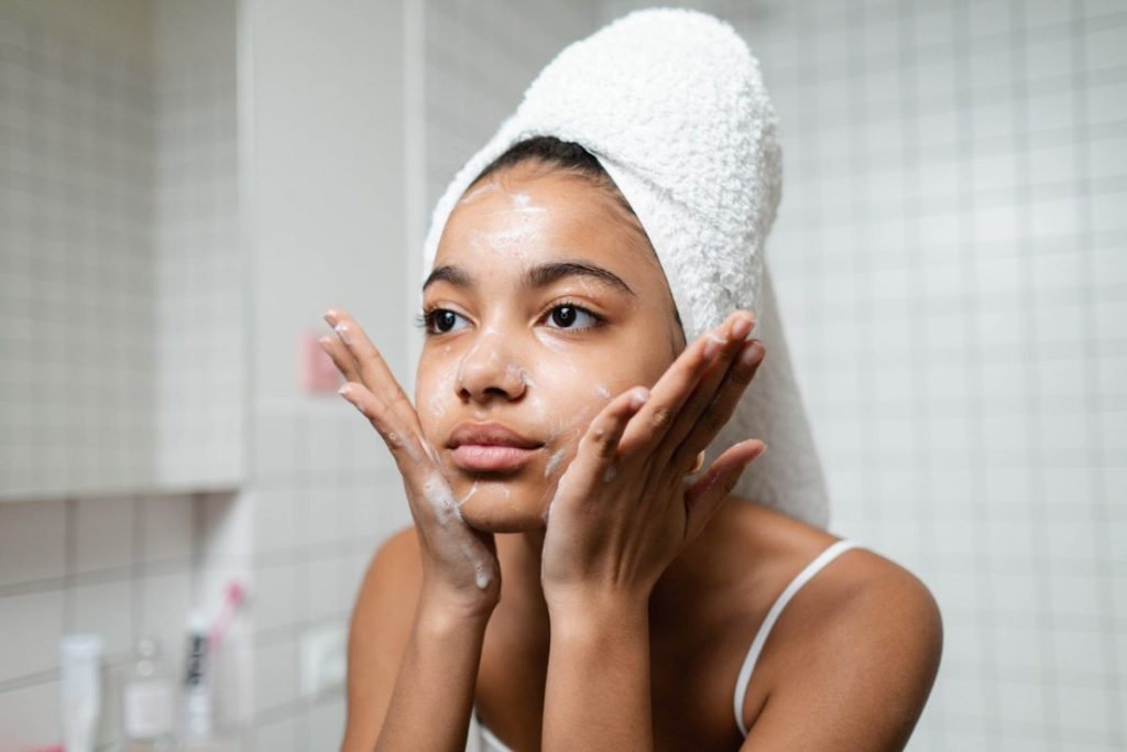 8-Simple-Tips-for-Acne-Skin-Care-1